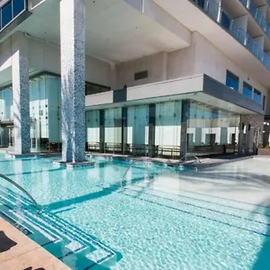  Holiday home Strip View - Luxurious At Palms Place